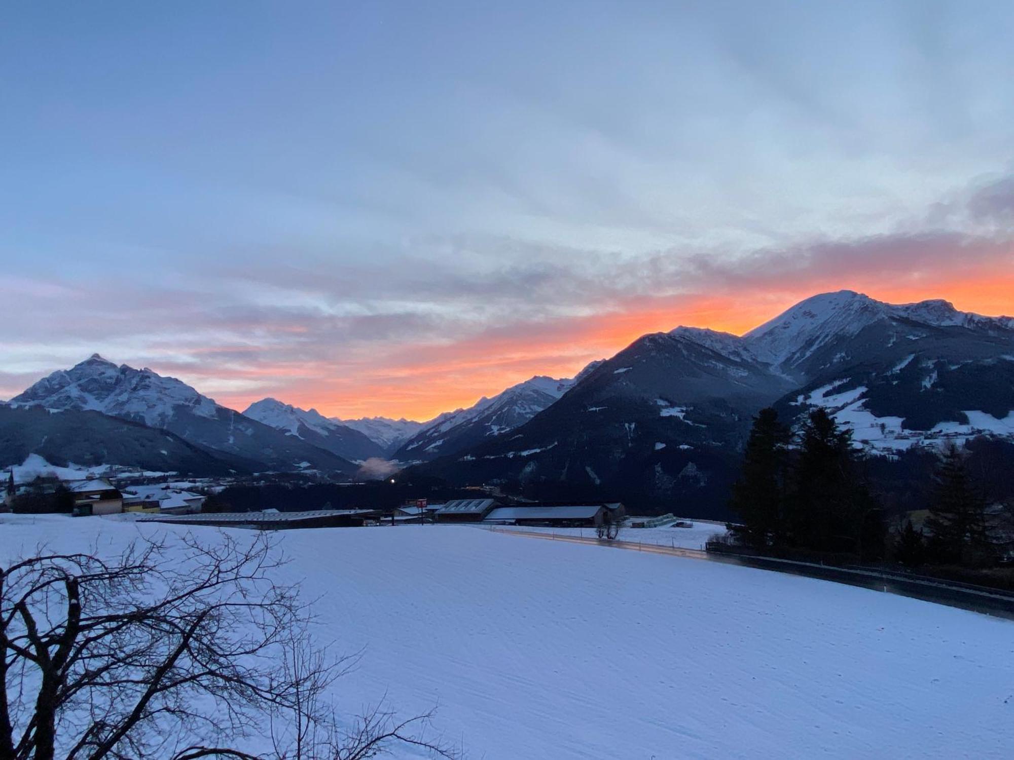 Apartment Wiesenhof - Natur & Weitblick Ueber Innsbruck - Ladestation Fuer Elektroautos Eksteriør bilde